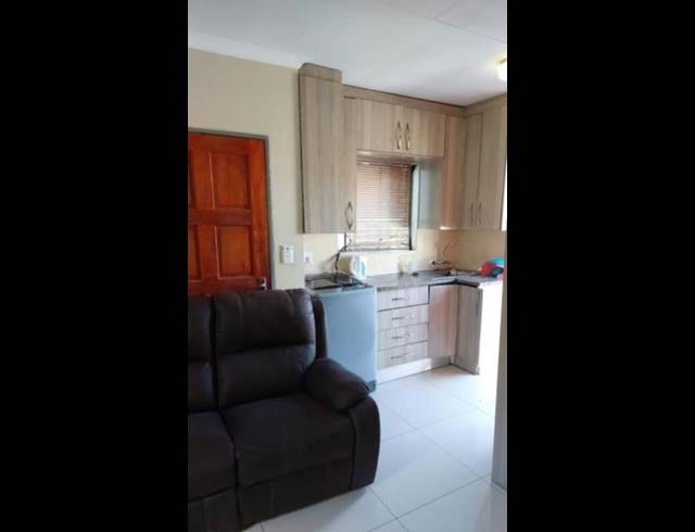 4 BEDROOM HOUSE FOR SALE IN CLAYVILLE